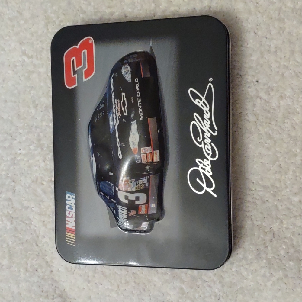 New Dale Earnhardt collectors tin & 2 packs of playing cards
